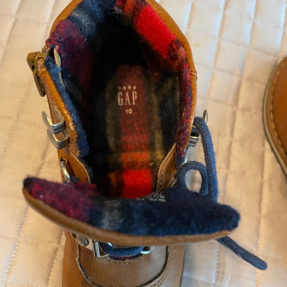 GAP LEATHER HIKER BOOT w SIDE-ZIPPER - Picture 3 of 5